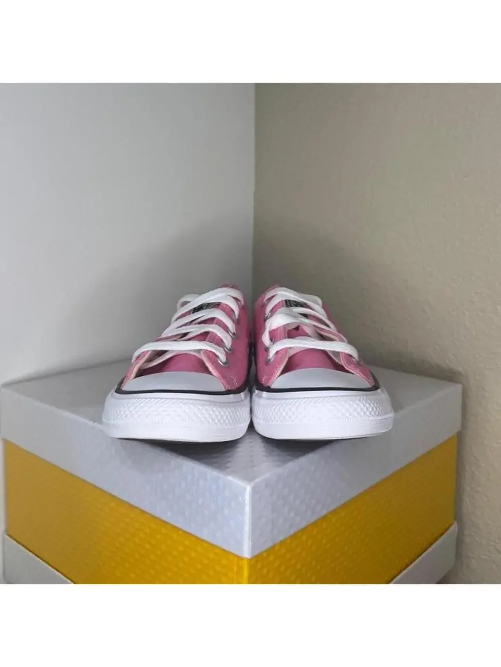 🩷🌸 Converse Chuck Taylor All Star Low Top | Youth Size 12 |